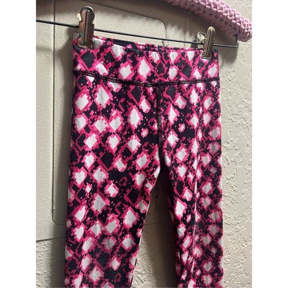 Under Armour Multicolored Patterned Leggings Little Girls Size 4T - Picture 3 of 10